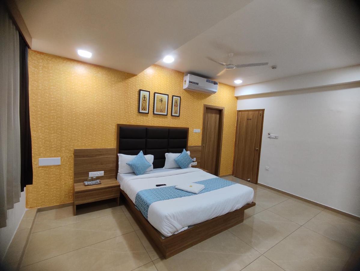 Hotel Newyork Inn Ānand Εξωτερικό φωτογραφία