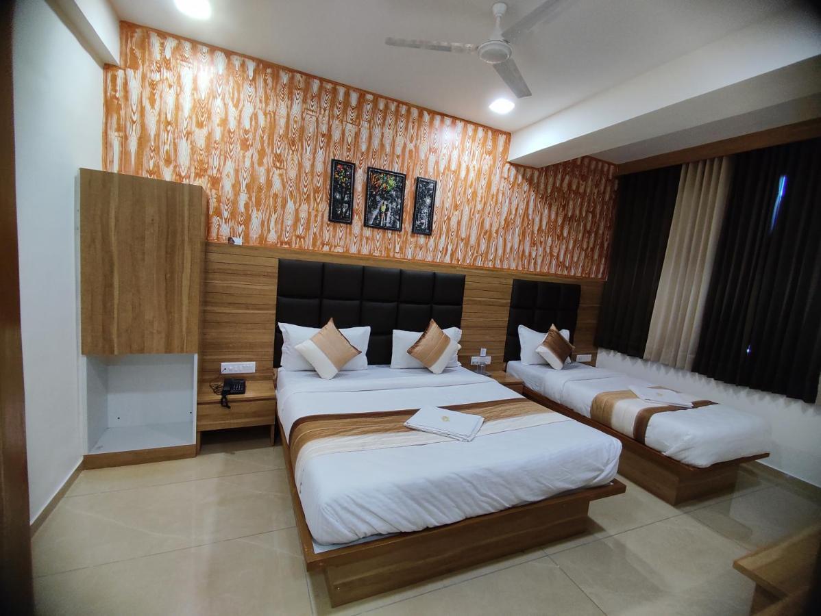Hotel Newyork Inn Ānand Εξωτερικό φωτογραφία