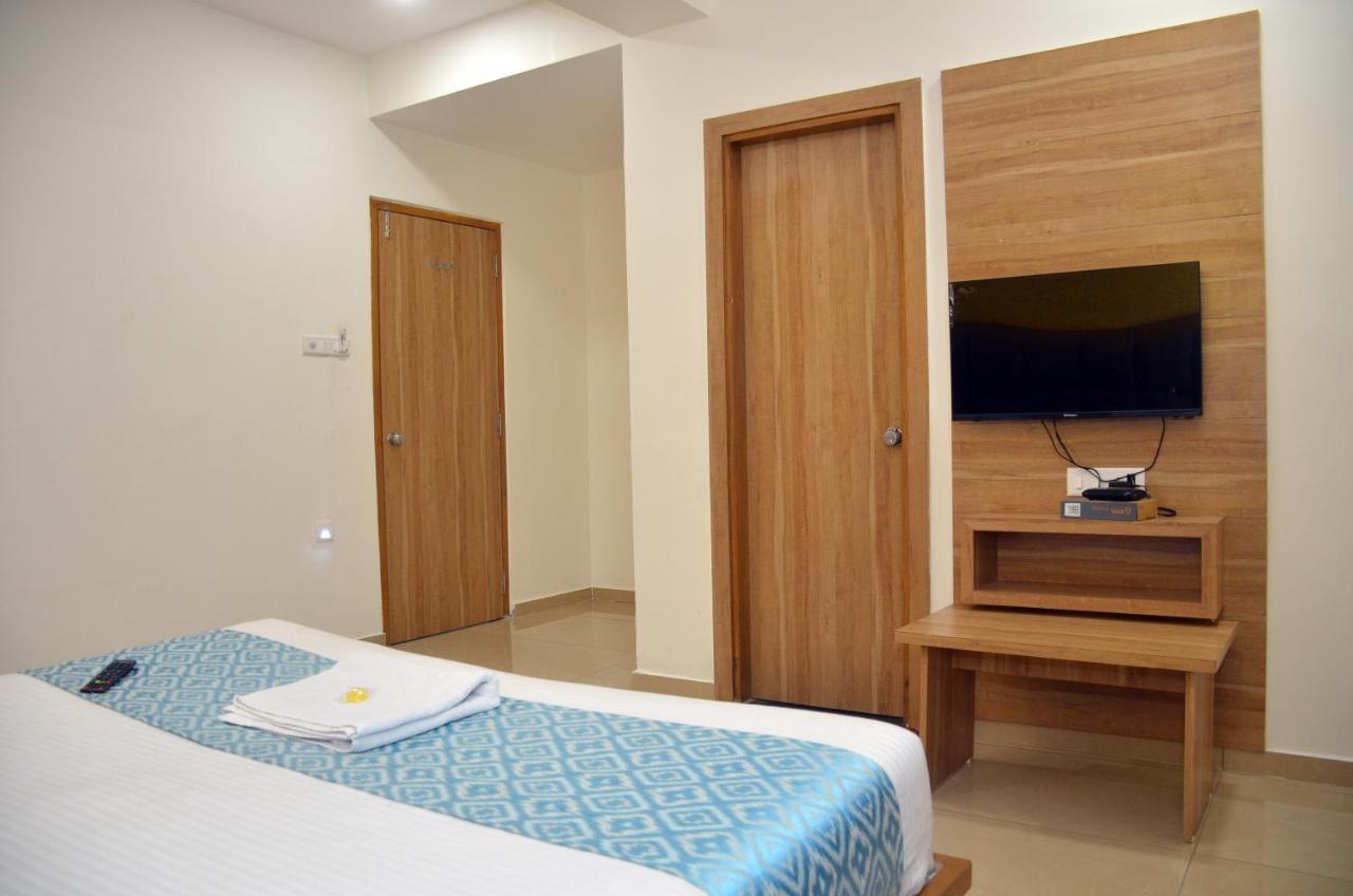 Hotel Newyork Inn Ānand Εξωτερικό φωτογραφία