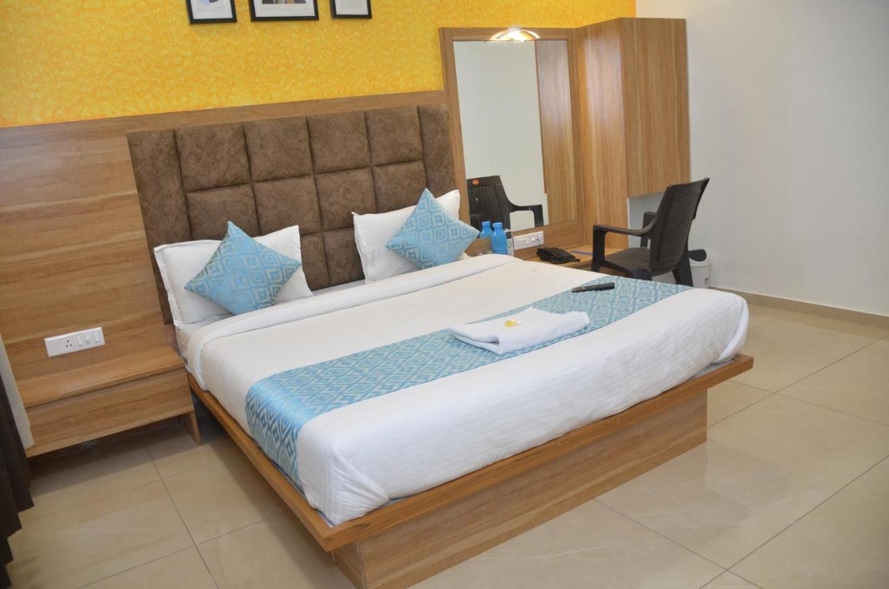 Hotel Newyork Inn Ānand Εξωτερικό φωτογραφία
