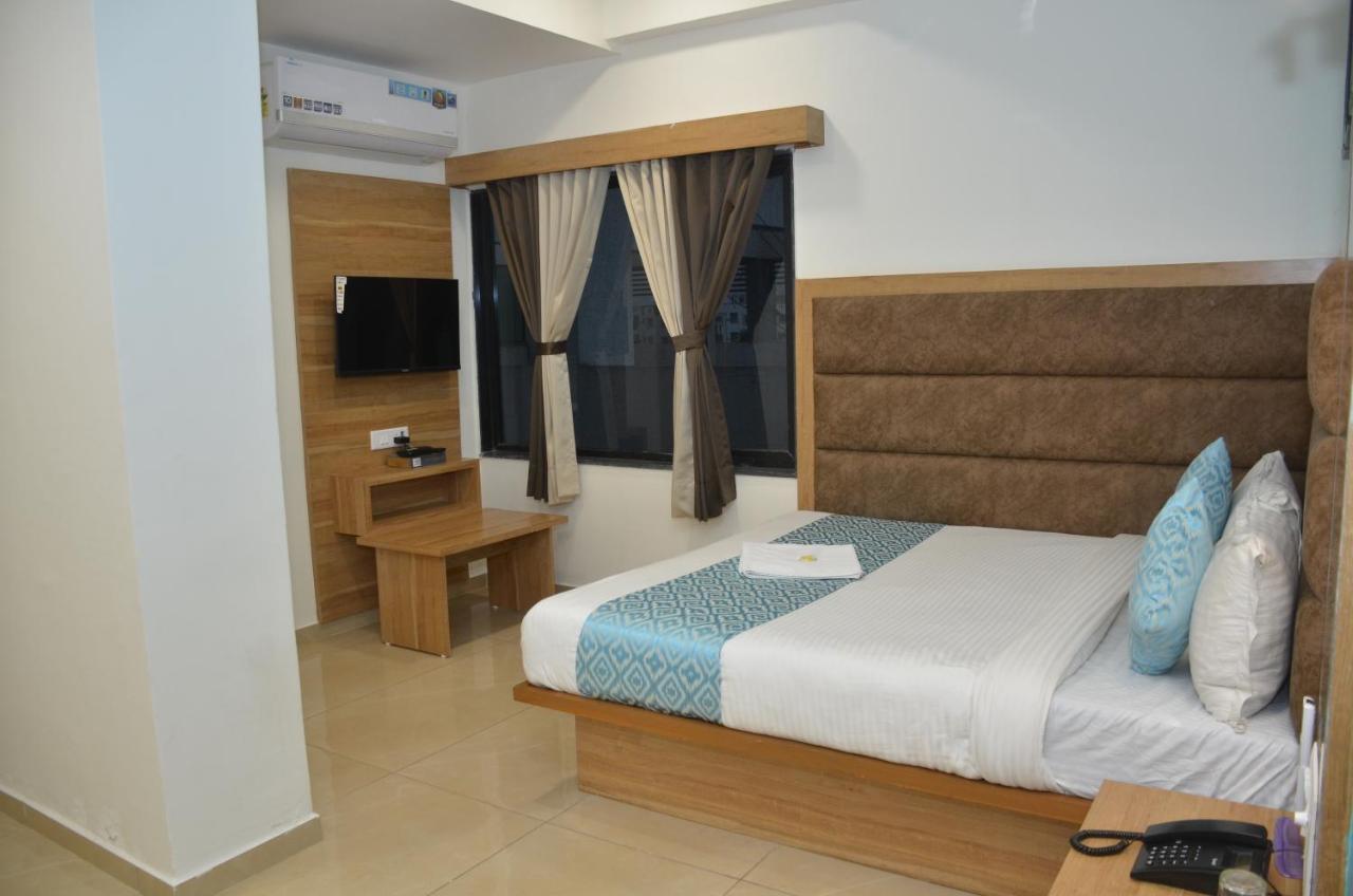 Hotel Newyork Inn Ānand Εξωτερικό φωτογραφία