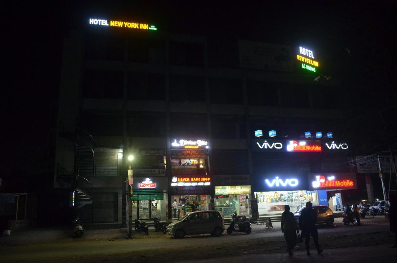 Hotel Newyork Inn Ānand Εξωτερικό φωτογραφία
