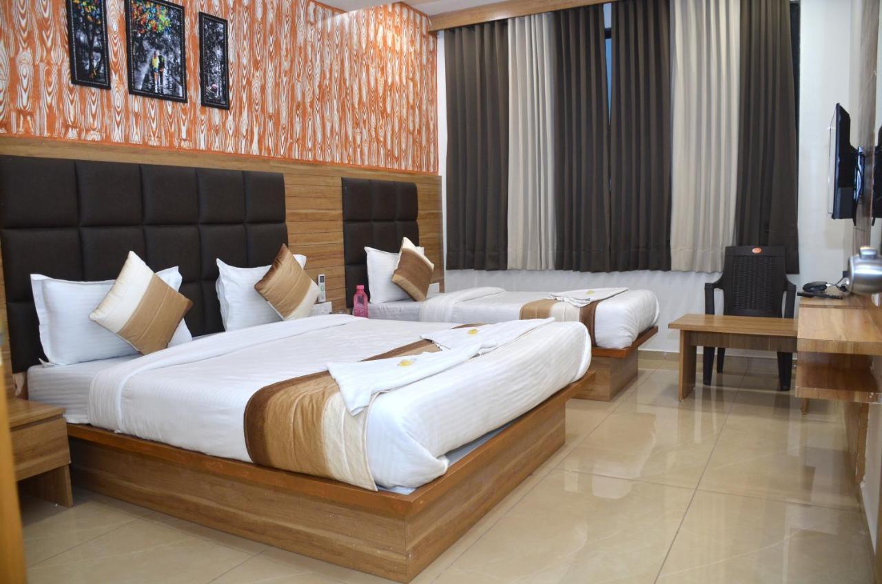 Hotel Newyork Inn Ānand Εξωτερικό φωτογραφία