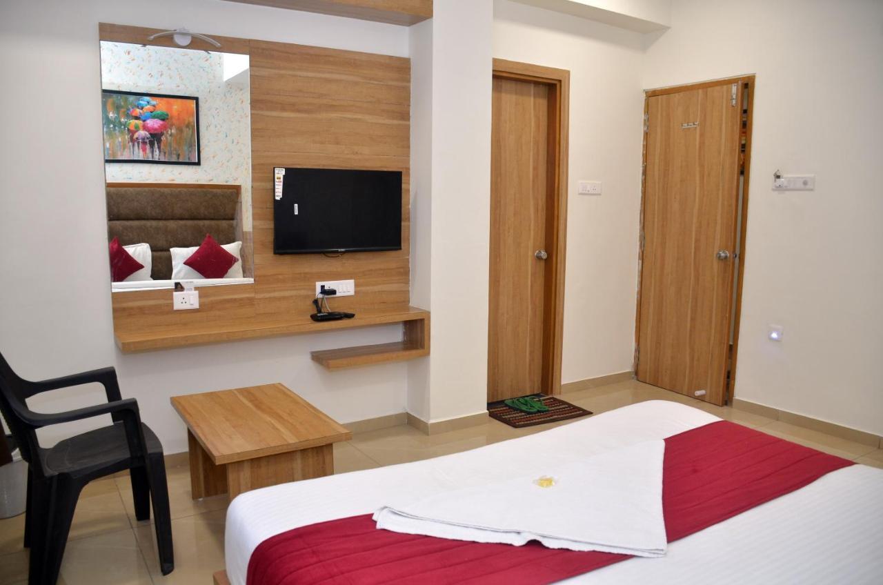 Hotel Newyork Inn Ānand Εξωτερικό φωτογραφία