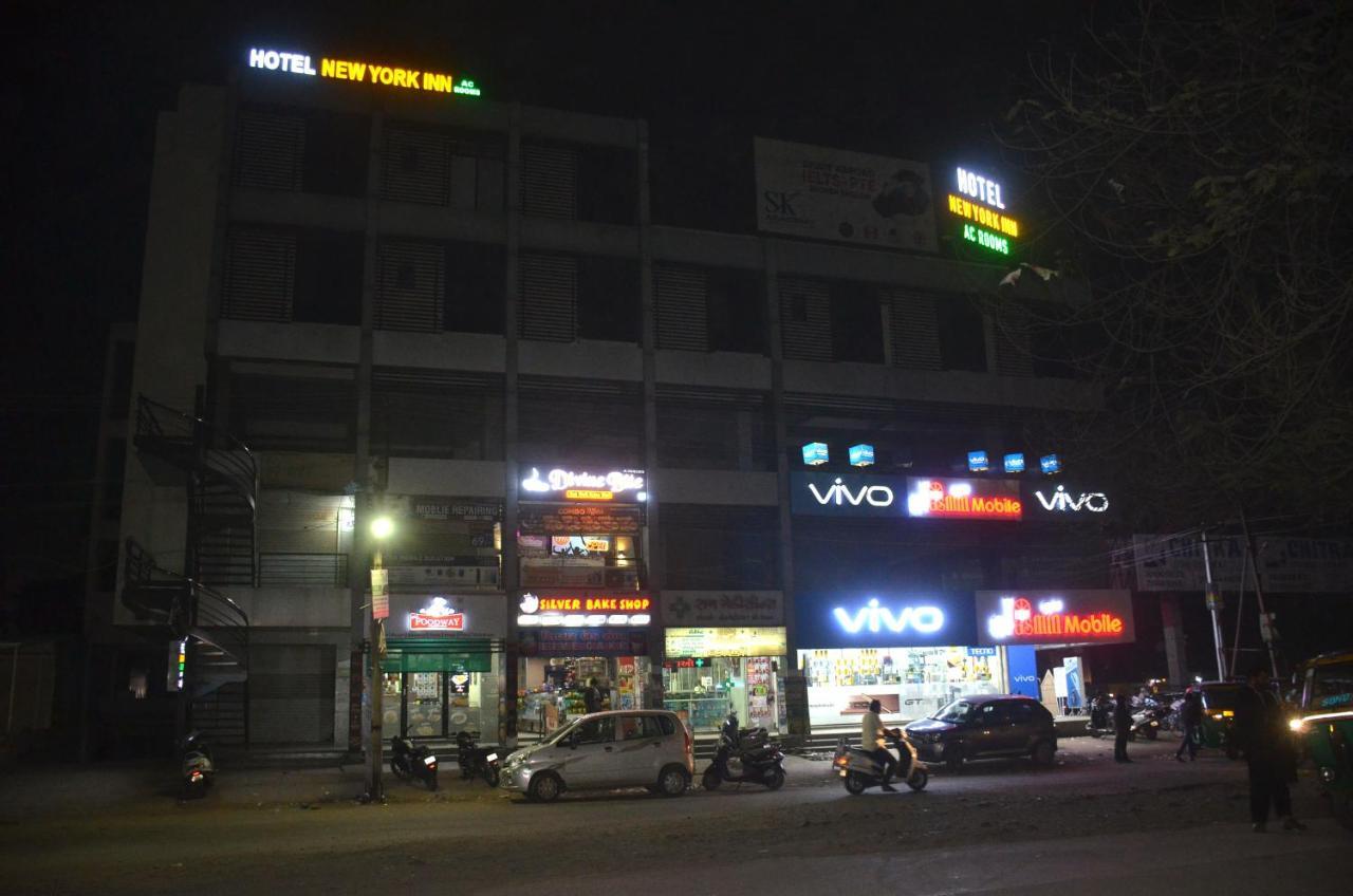 Hotel Newyork Inn Ānand Εξωτερικό φωτογραφία